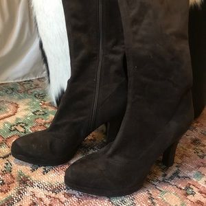 Brown suede Enzo Angiolini boots, worn once